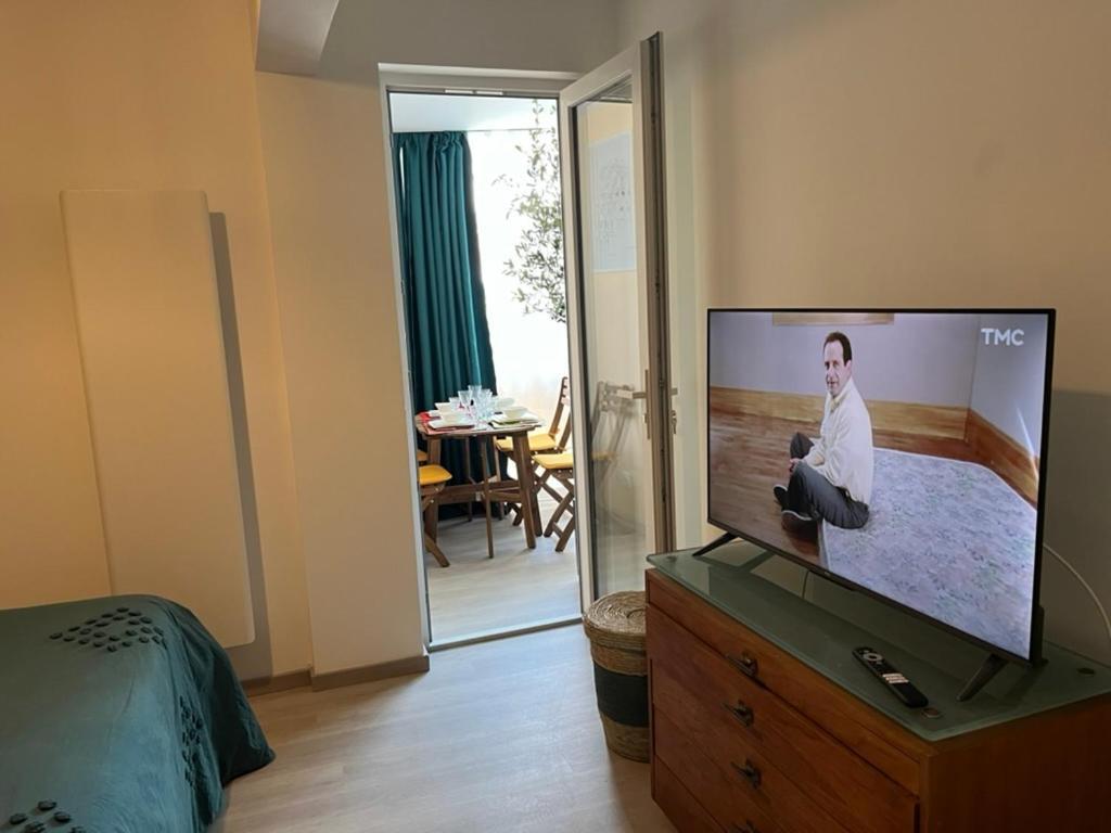 T2! 3 Ou 4 Personnes Centre Ville Neuf Avec Garage Sanary-sur-Mer Ngoại thất bức ảnh