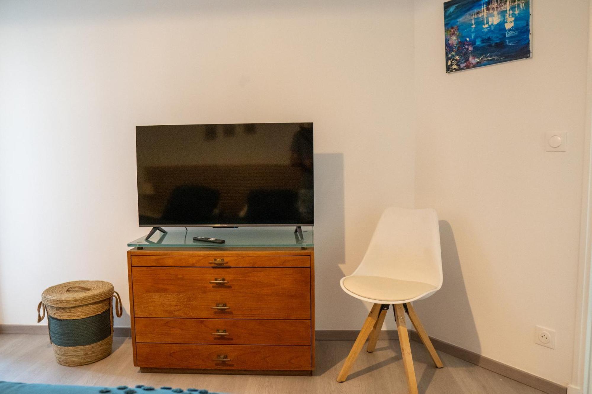 T2! 3 Ou 4 Personnes Centre Ville Neuf Avec Garage Sanary-sur-Mer Ngoại thất bức ảnh