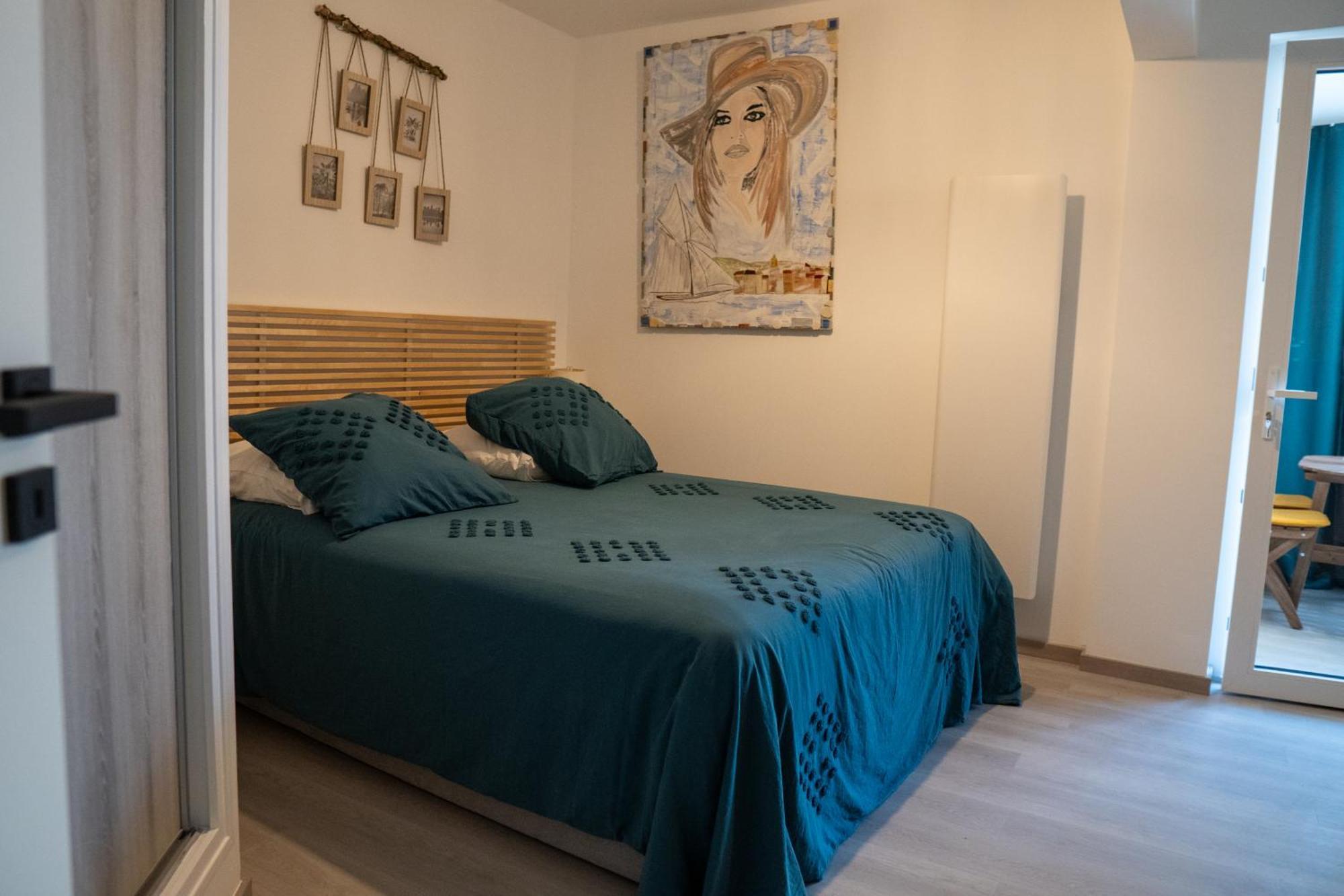 T2! 3 Ou 4 Personnes Centre Ville Neuf Avec Garage Sanary-sur-Mer Ngoại thất bức ảnh