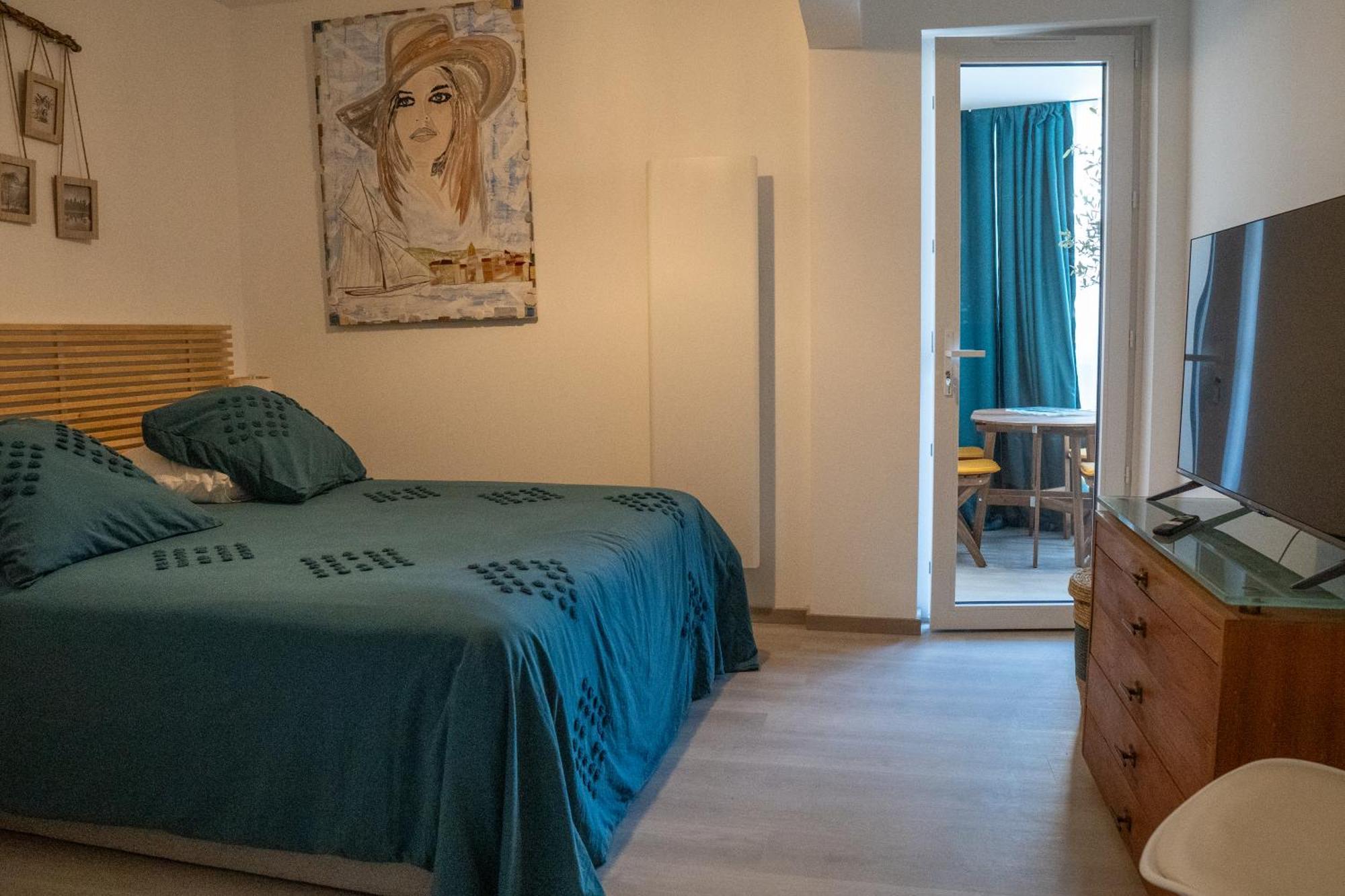 T2! 3 Ou 4 Personnes Centre Ville Neuf Avec Garage Sanary-sur-Mer Ngoại thất bức ảnh
